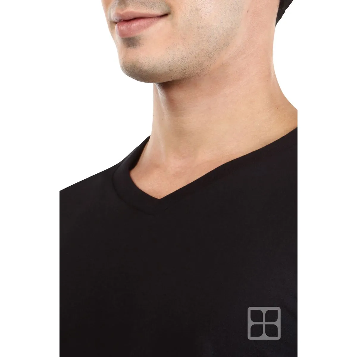 Imagen de Playera Cuello V Manga Corta para Hombre Color Negro